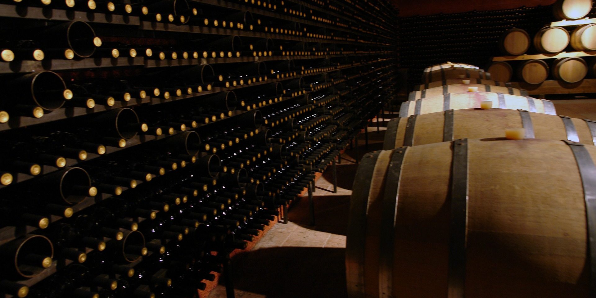 wine-cellar-2430651_1920